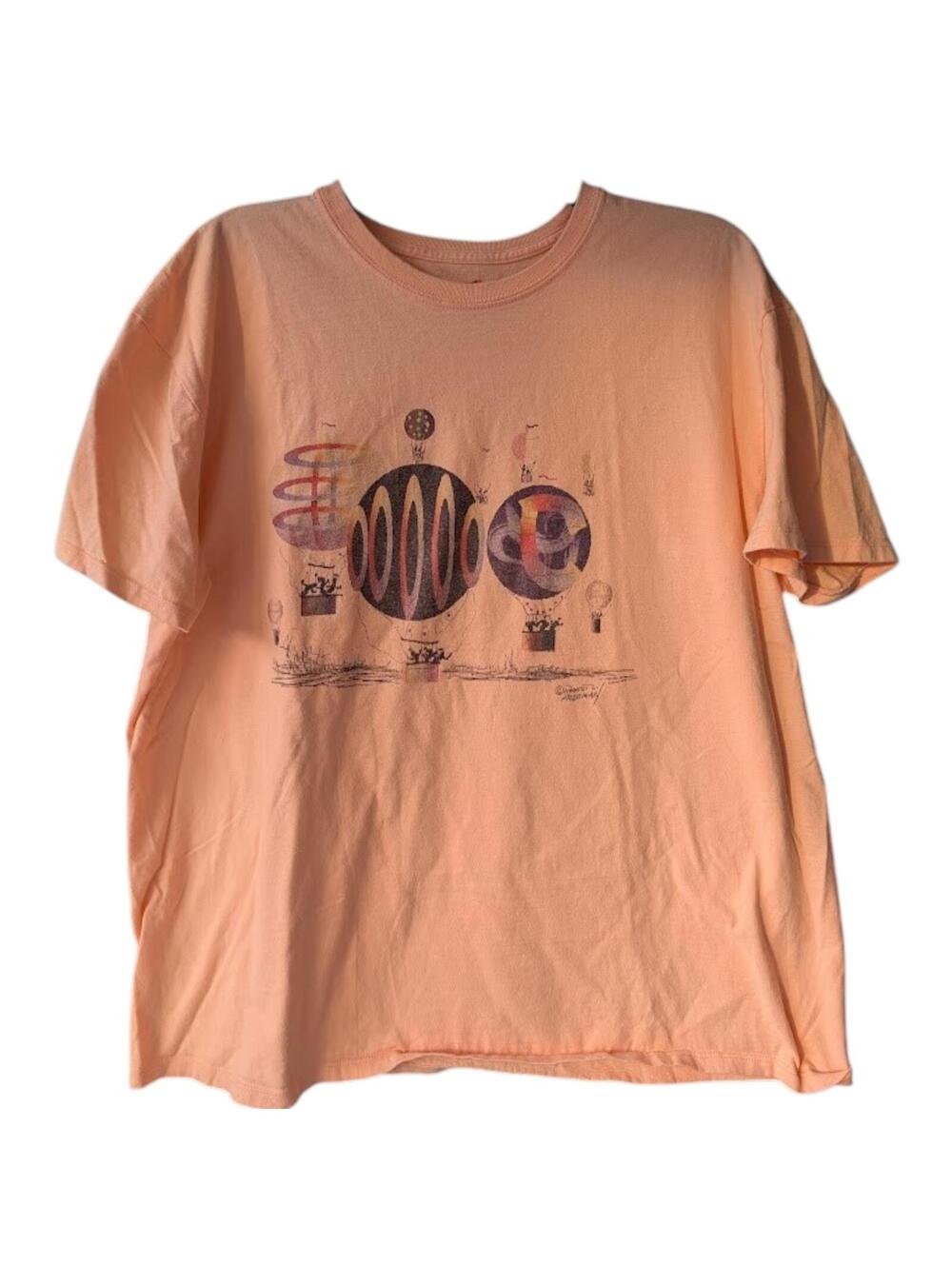Vtg Surrealist Art Hot Air Balloon Robert L. Freeman Tee Wms 2XL Peach Hanes y2k